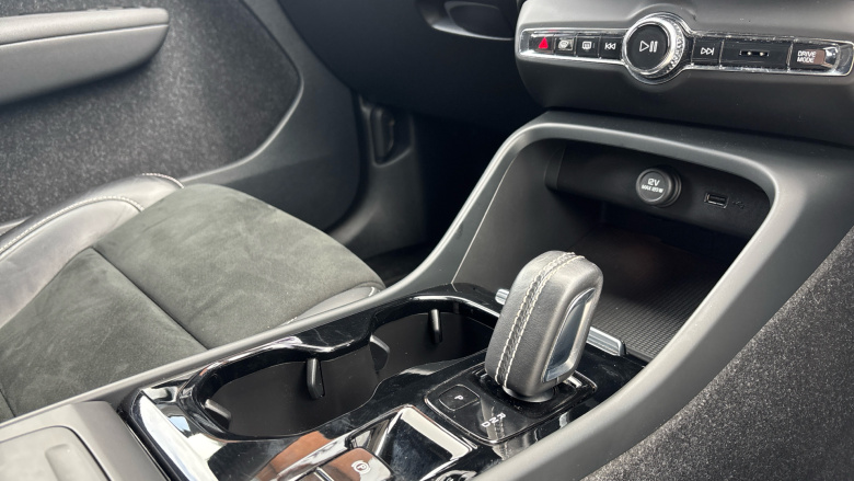 Volvo Xc40 1.5 T3 [163] R DESIGN Pro 5dr Geartronic Petrol Estate